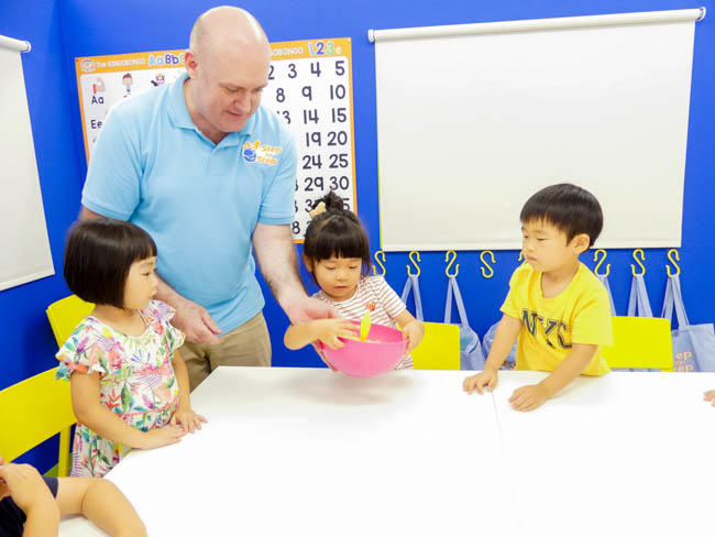 高松市の英会話スクールの特別レッスンの様子