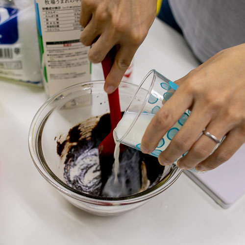 easy Chocolate Mug Cup Cakes010